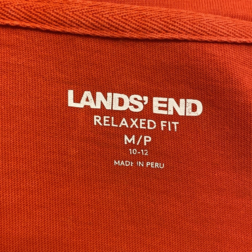 Lands’ End Women’s Relaxed Fit V-Neck Tee Shirt | Red | Size M (10–12) | in Peru - Picture 4 of 5